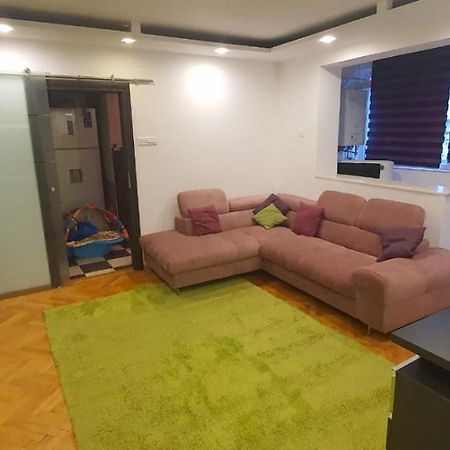 Modern Appartement Piteşti Buitenkant foto