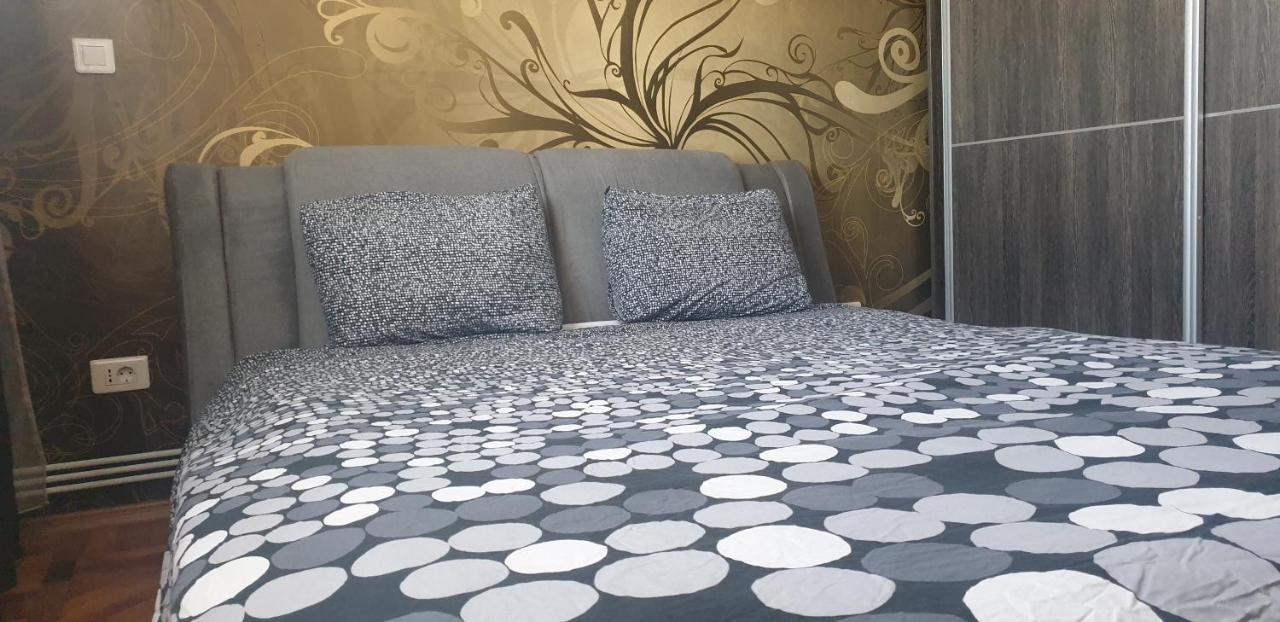 Modern Appartement Piteşti Buitenkant foto
