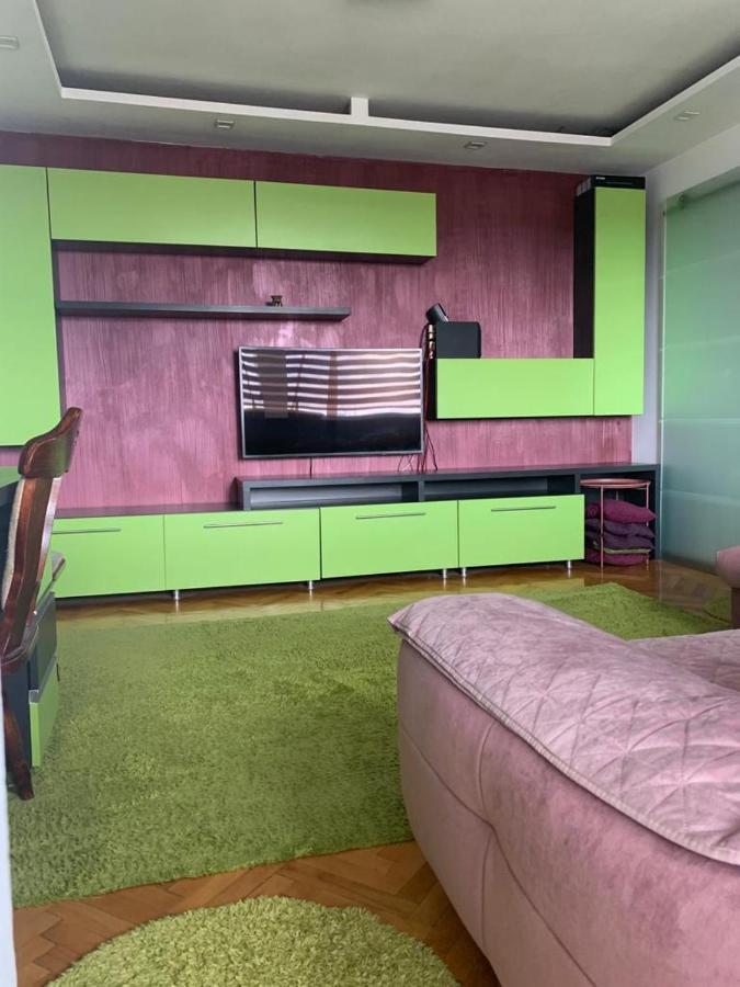 Modern Appartement Piteşti Buitenkant foto
